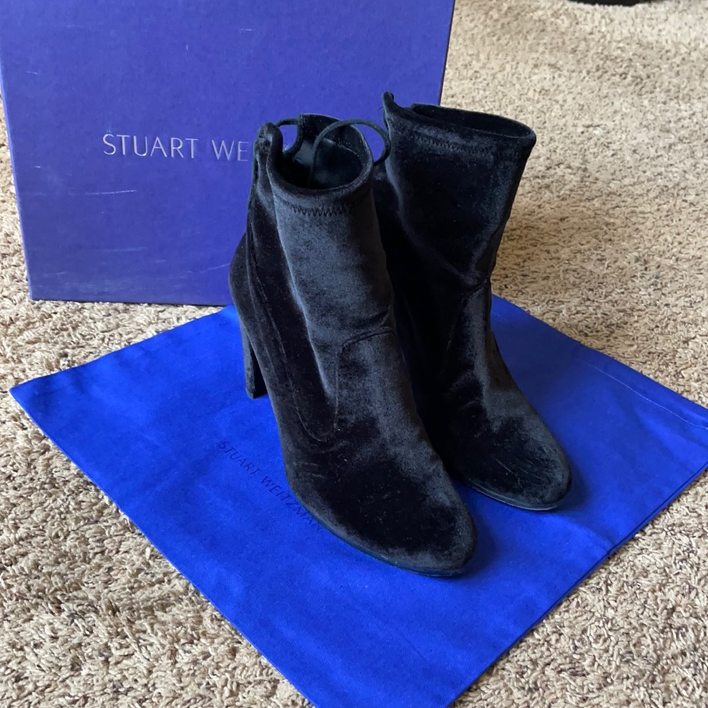 Stuart Weitzman Velvet Black Booties 9M